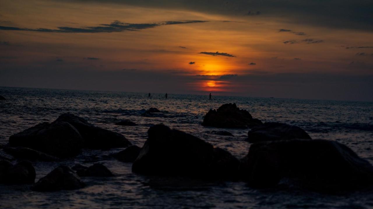 Norn Talay Surin Beach Phuket Hotel Exterior foto