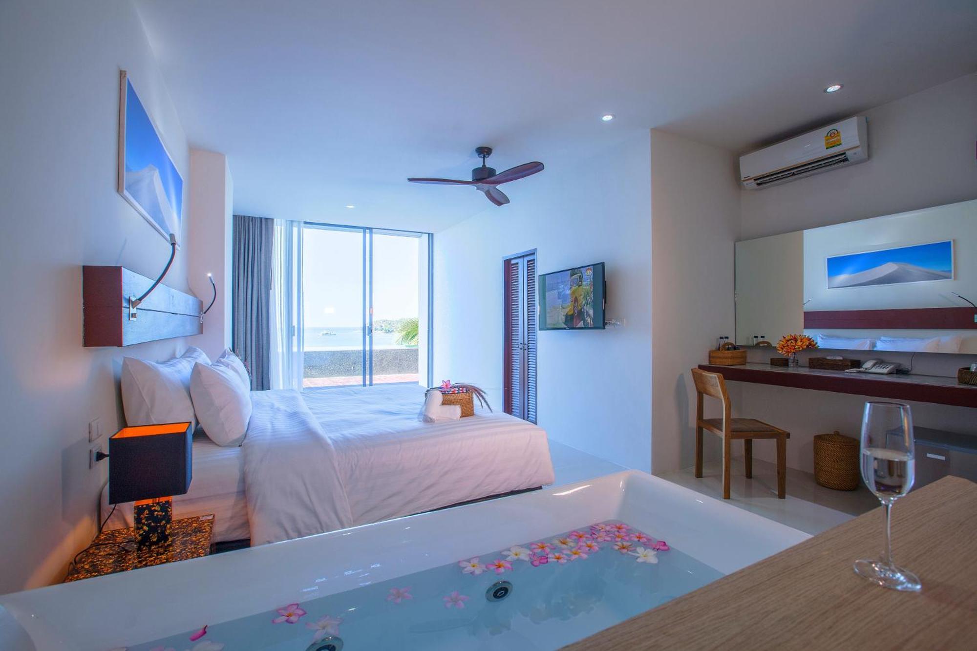 Norn Talay Surin Beach Phuket Hotel Quarto foto