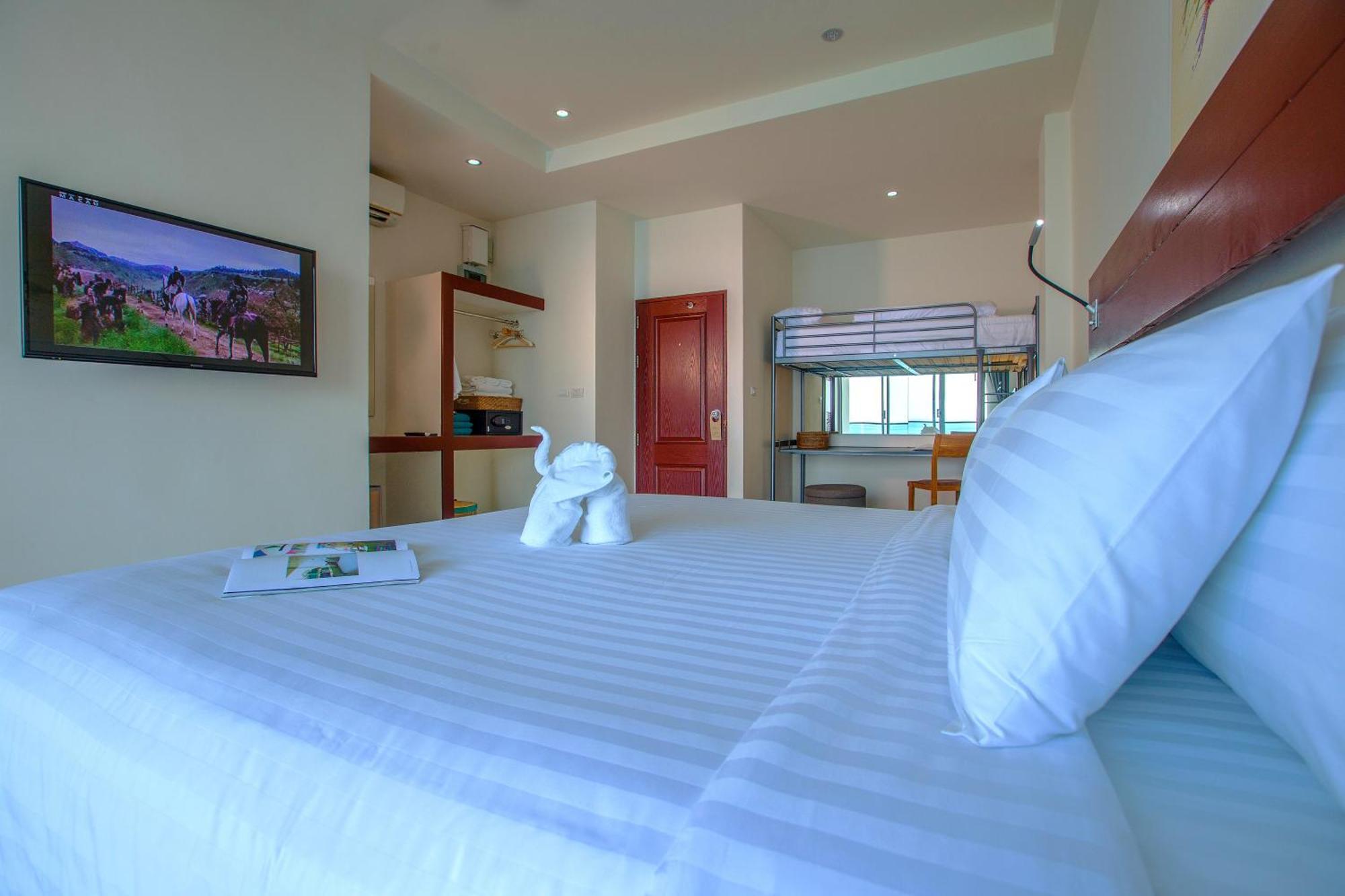 Norn Talay Surin Beach Phuket Hotel Quarto foto